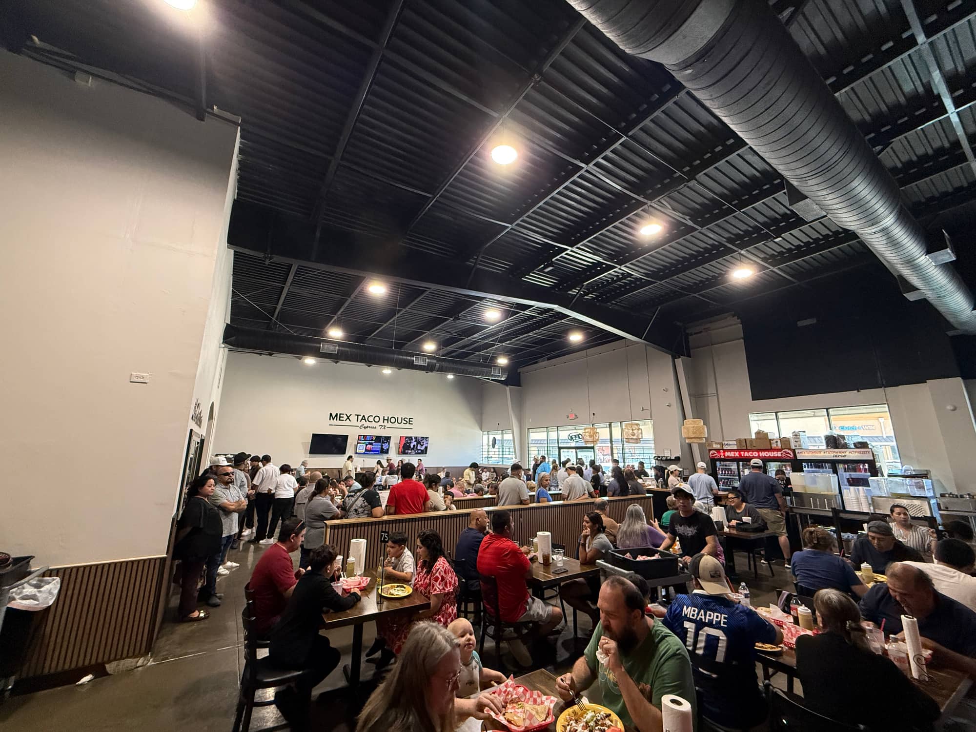 The dining room at Mex Taco House at capacity